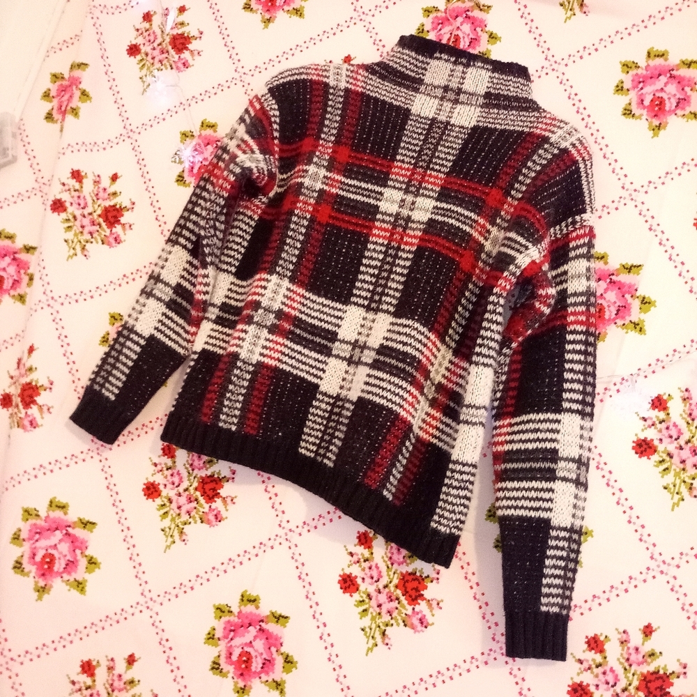 Chaps Sweater - Picture 4 of 6